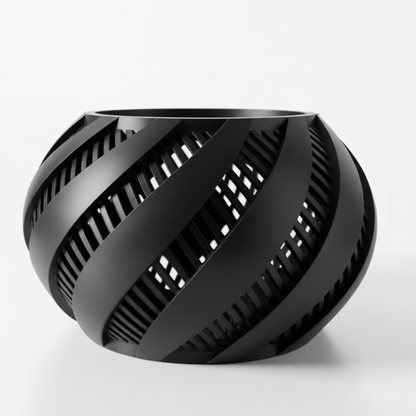 Black Spiral Lattice Planter